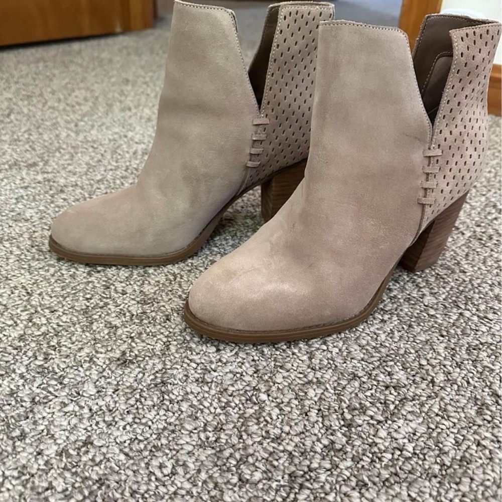 Stylish Tan Ankle Boots